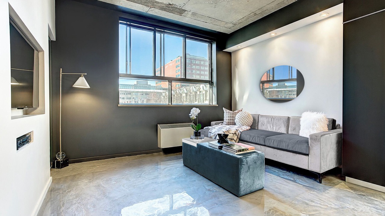 Photo of Livingroom in Shaughnessy Village