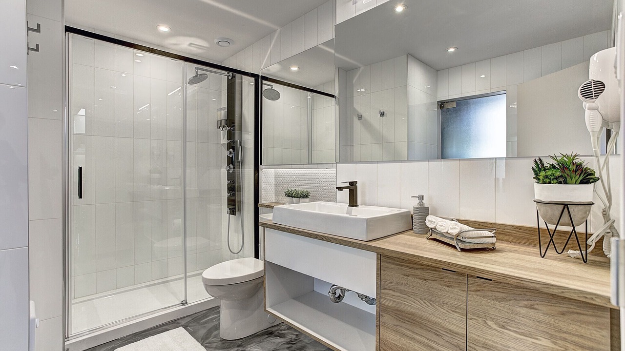 Photo of Bathroom in Shaughnessy Village