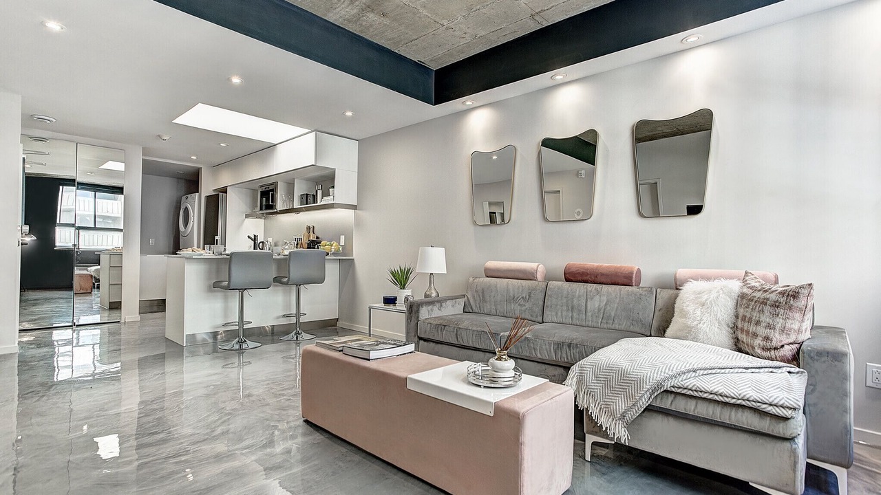 Photo of Livingroom in Shaughnessy Village