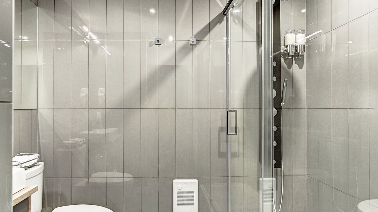 Photo of Bathroom in Shaughnessy Village