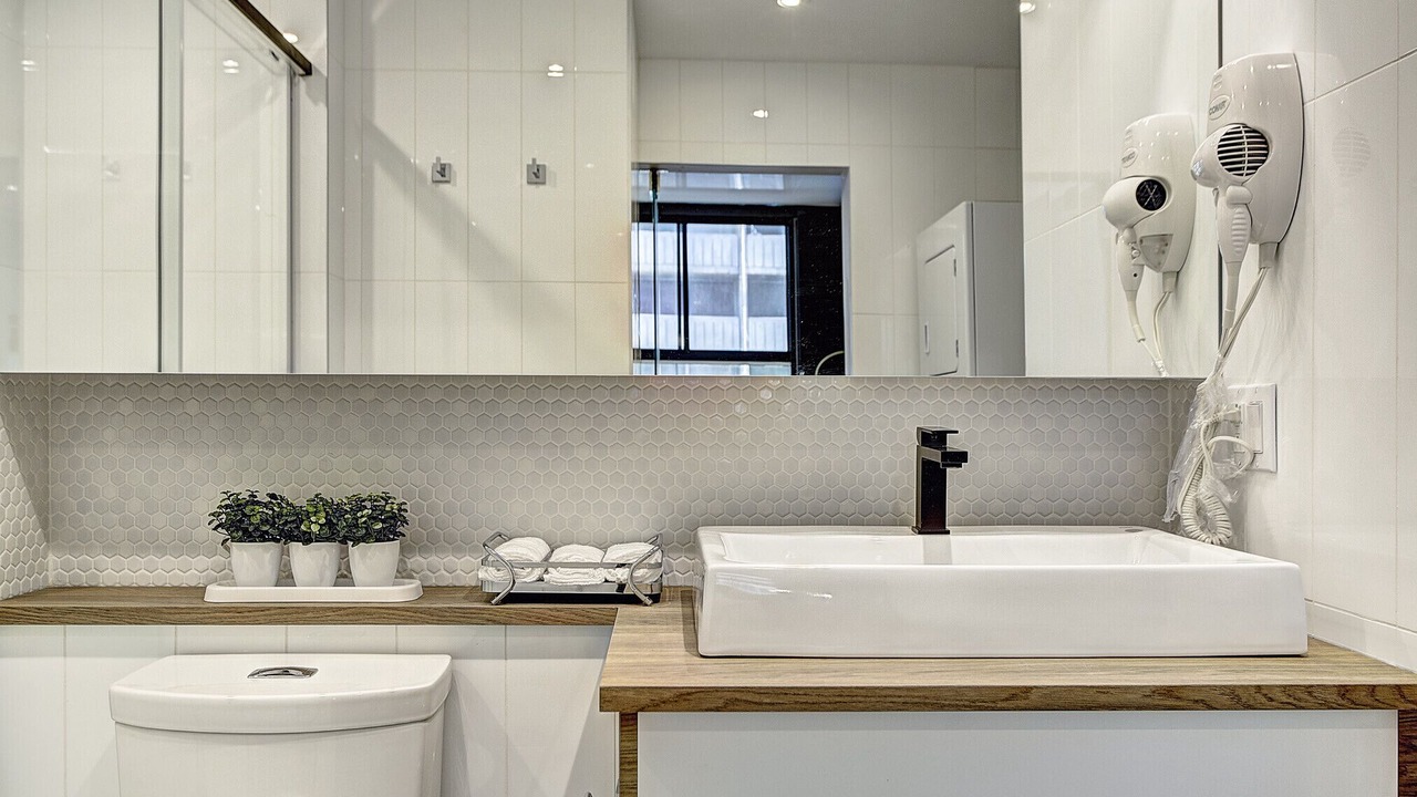 Photo of Bathroom in Shaughnessy Village
