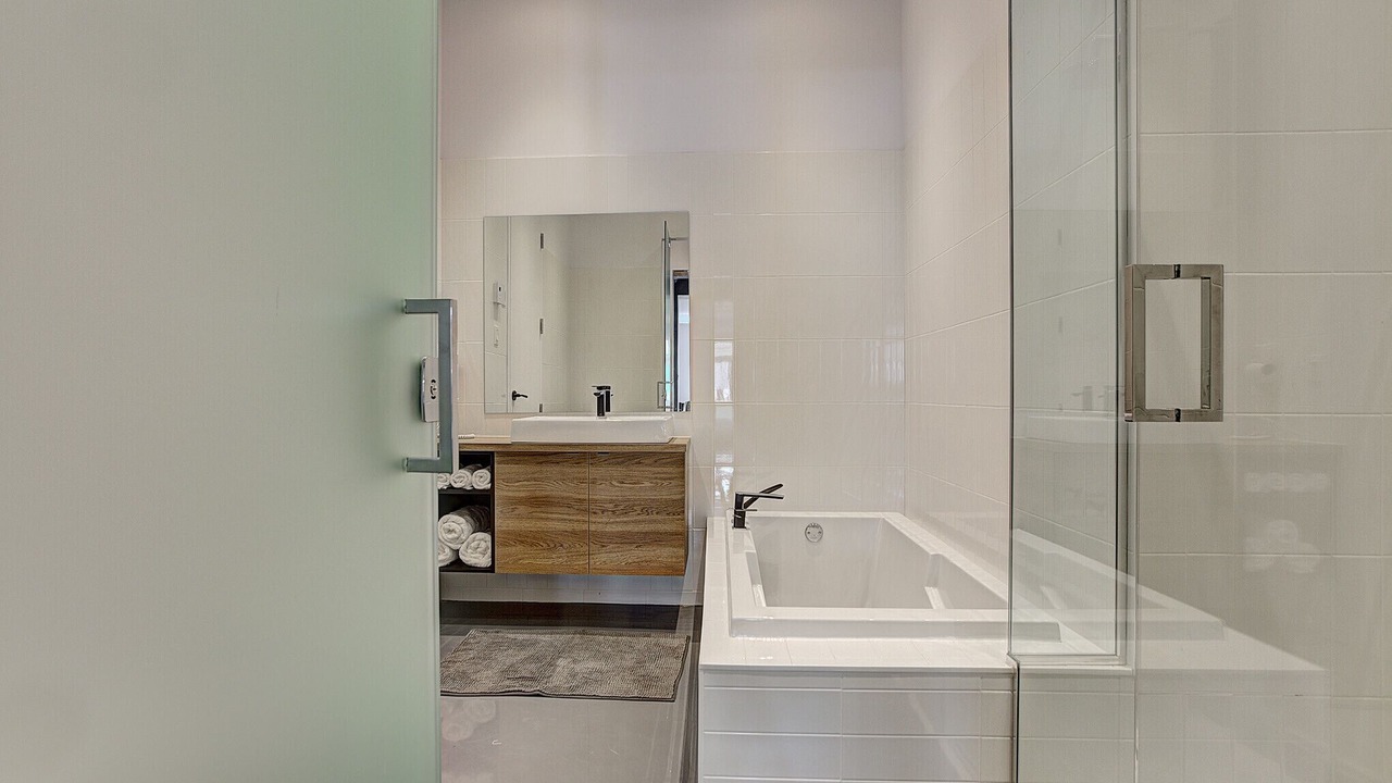Photo of Bathroom in Pointe-Saint-Charles