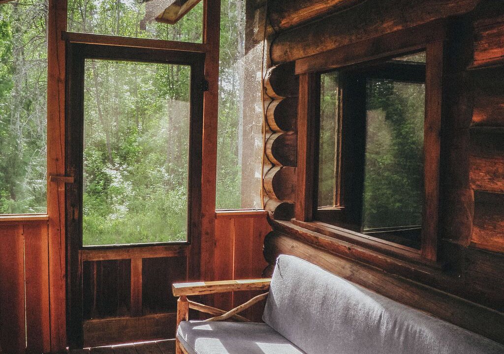 Photo of Livingroom in Salmon Arm
