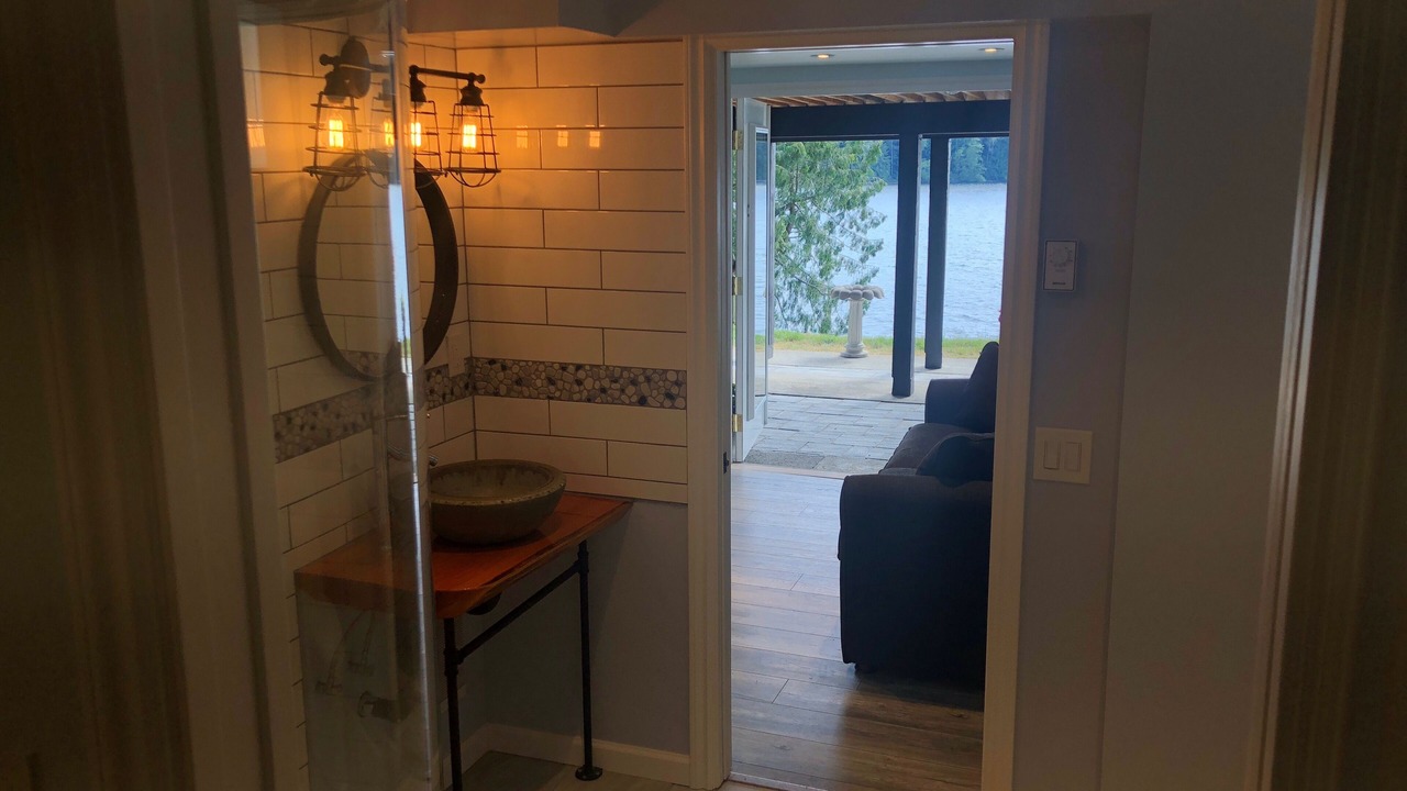 Photo of Bathroom in Youbou
