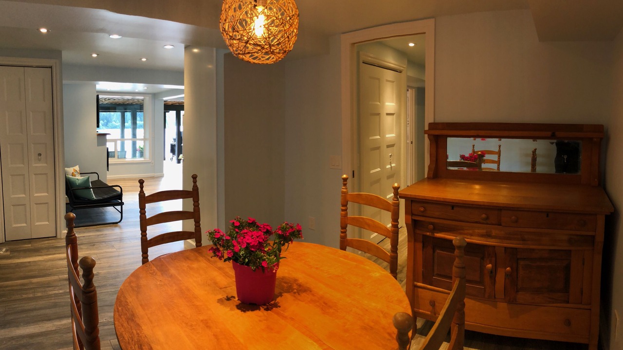 Photo of Livingroom in Youbou