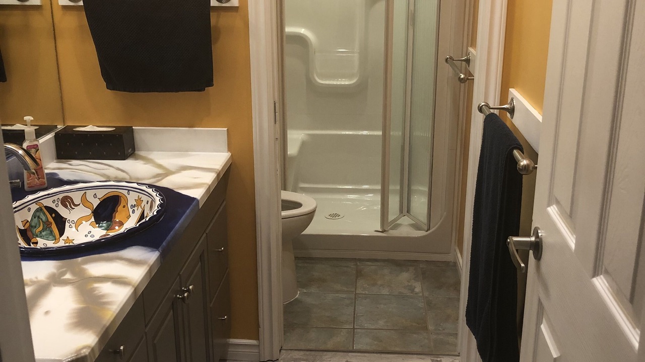 Photo of Bathroom in Okanagan-Similkameen