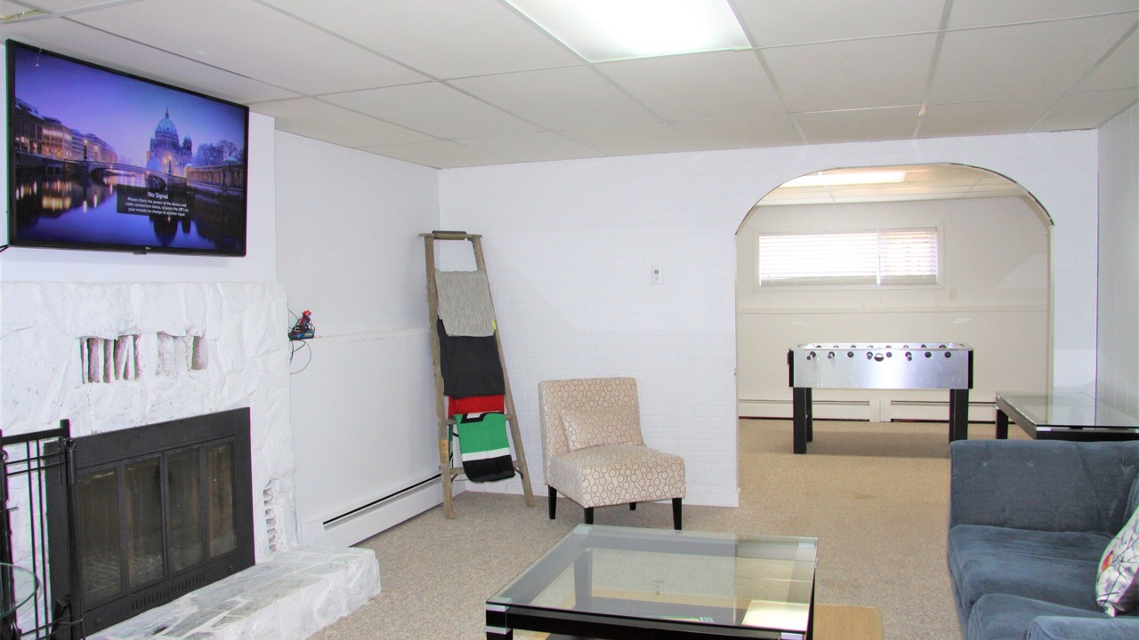 Photo of Livingroom in Swansea Point