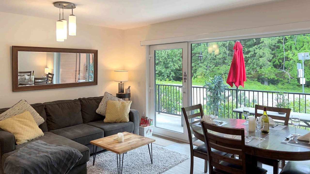 Photo of Livingroom in Revelstoke