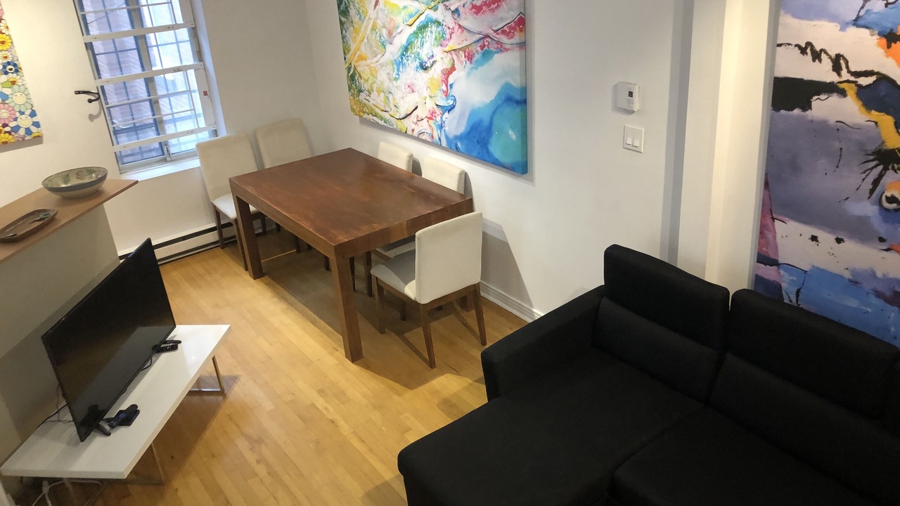 Photo of Livingroom in Shaughnessy Village