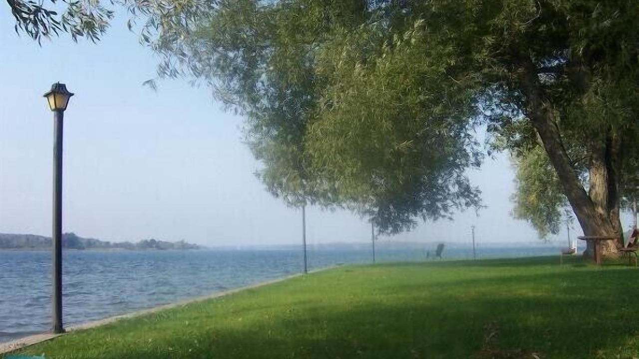 Photo of Others in Leeds and the Thousand Islands
