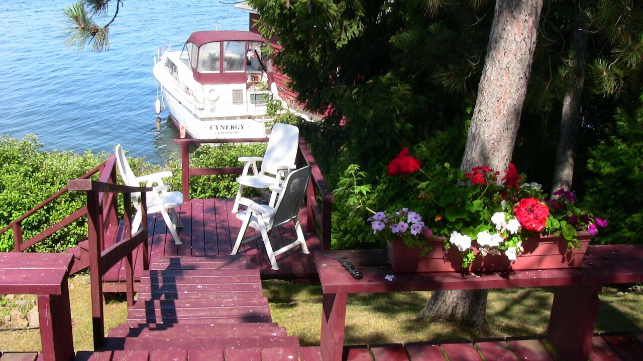 Photo of Others in Leeds and the Thousand Islands