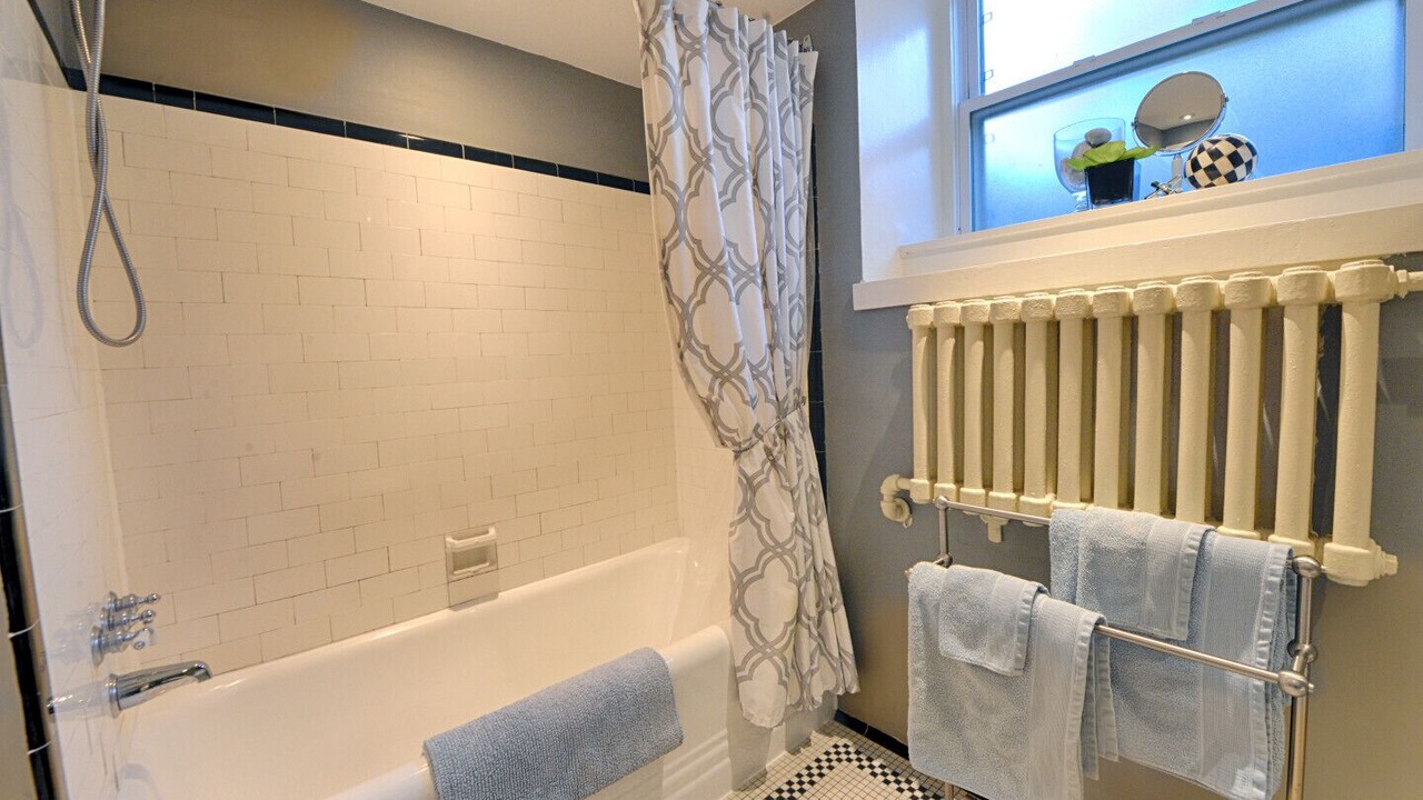 Photo of Bathroom in Downtown Montreal