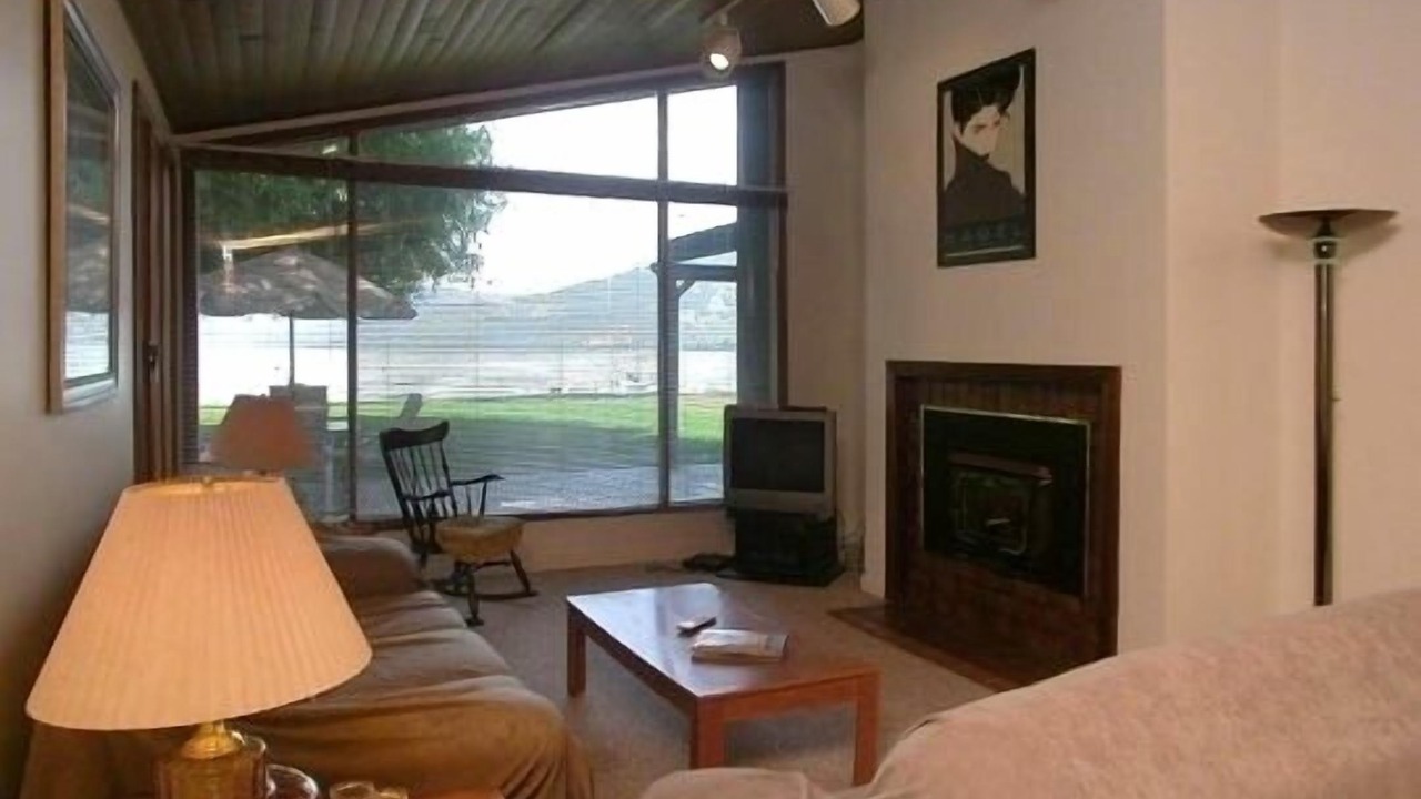 Photo of Livingroom in Vernon