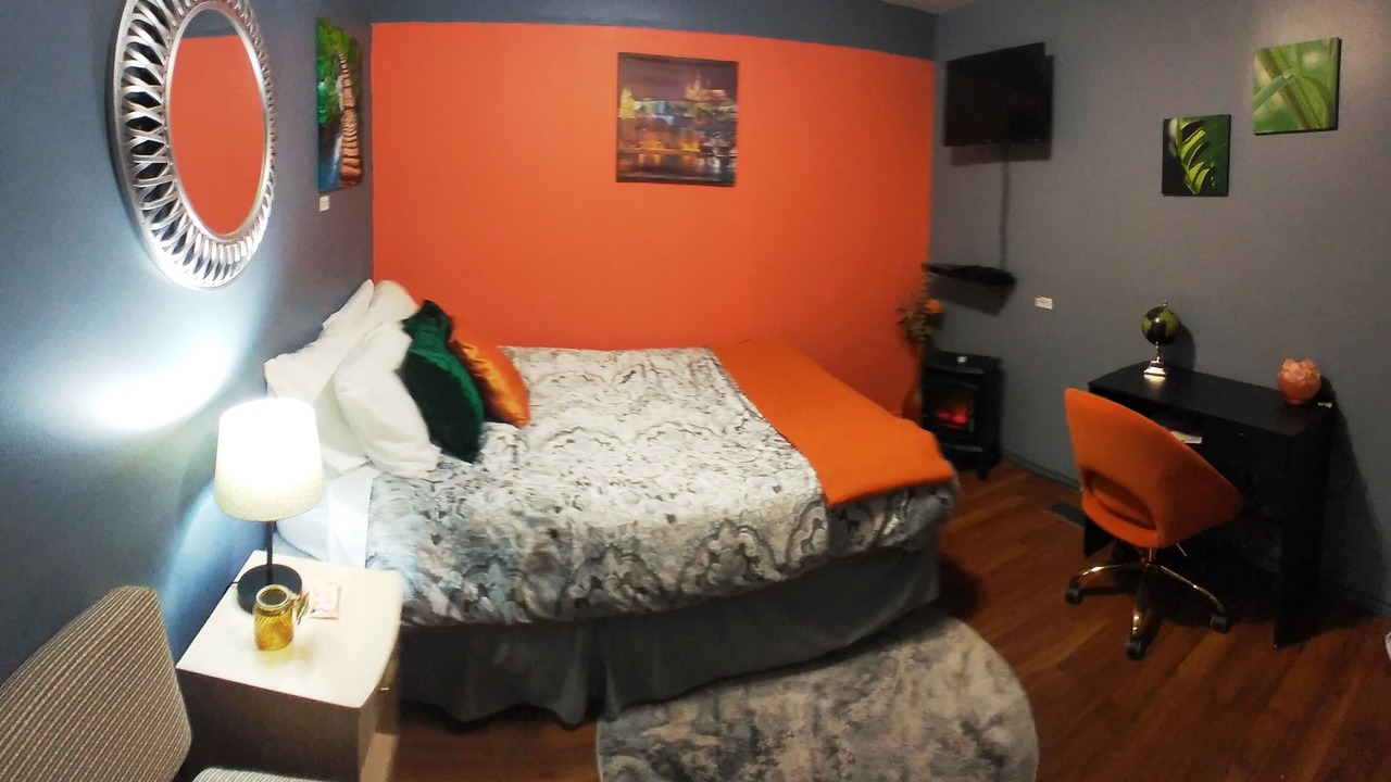 Photo of Livingroom in Niagara Falls