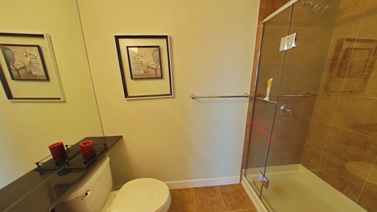 Photo of Bathroom in Haysboro