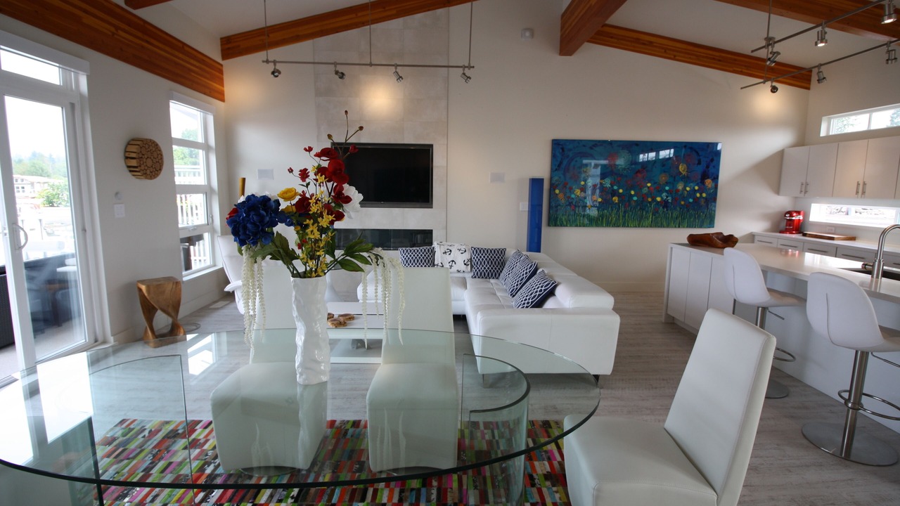 Photo of Livingroom in Lower Lonsdale