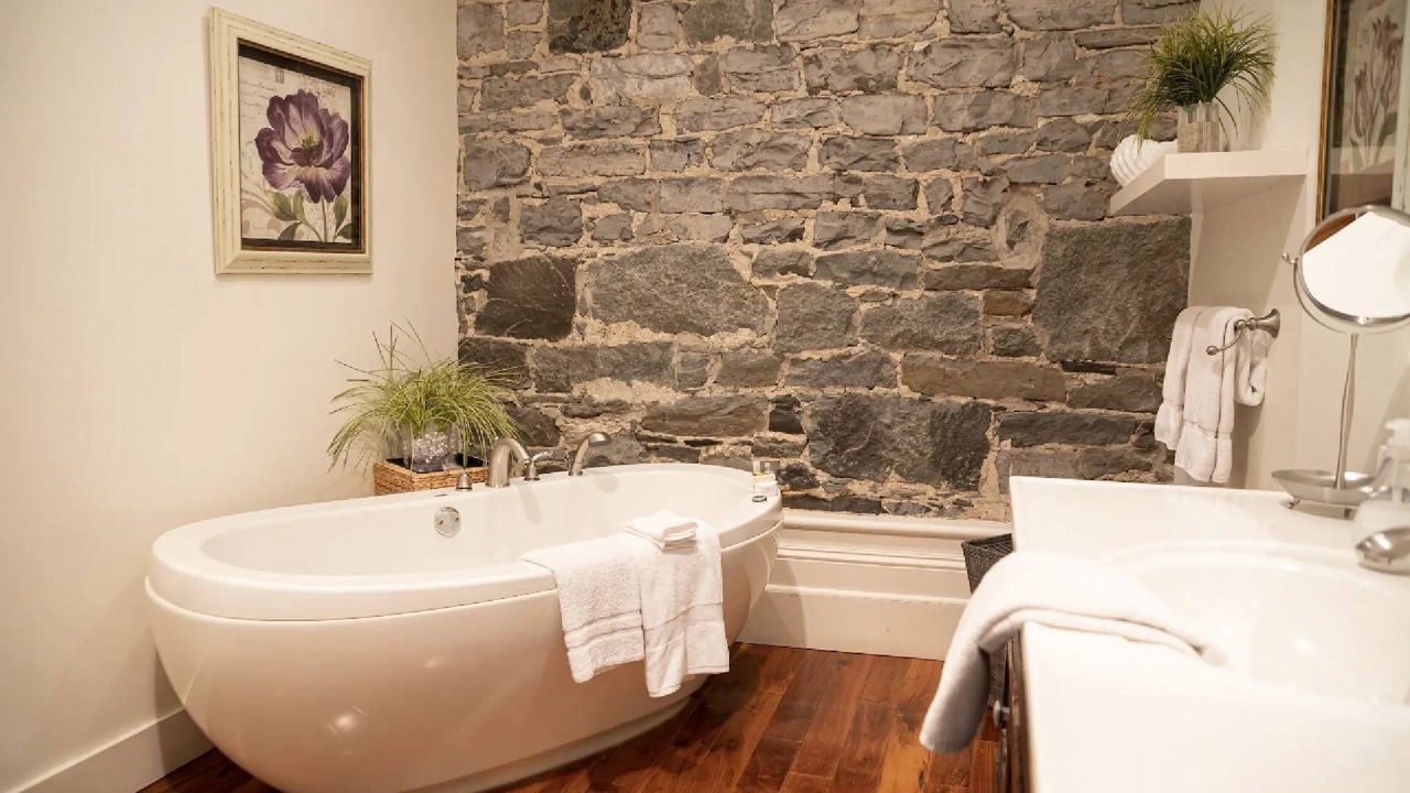 Photo of Bathroom in Lower Town