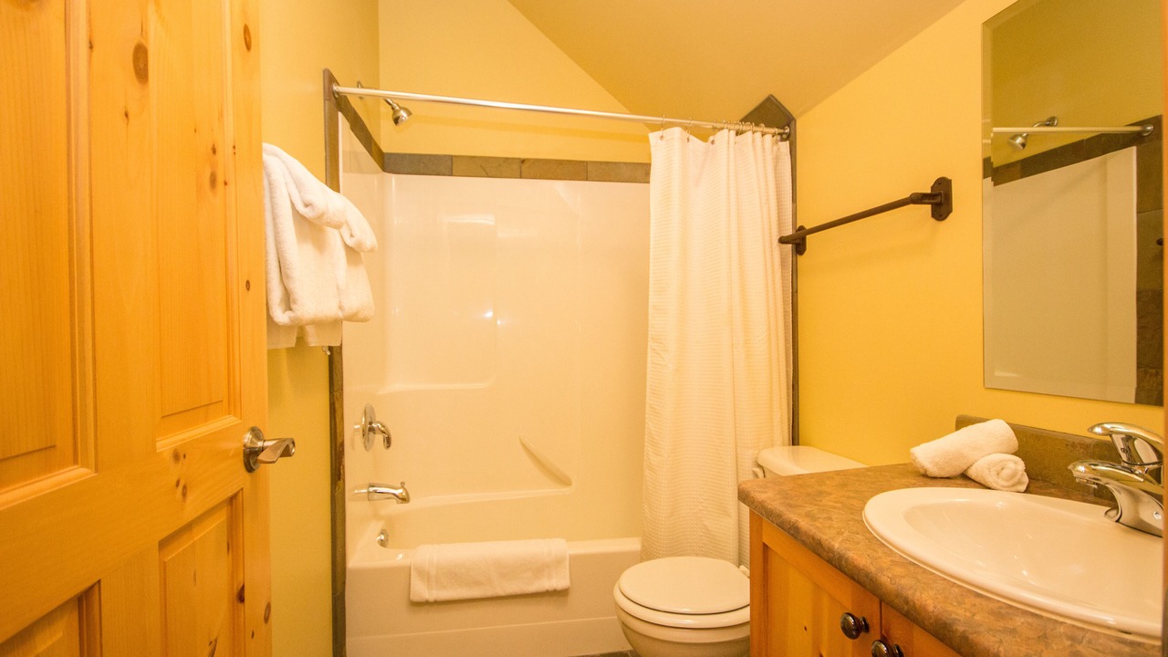 Photo of Bathroom in Big White Ski Resort