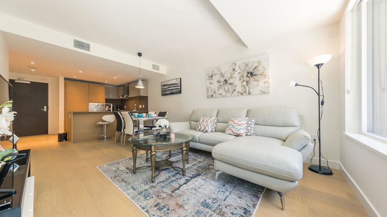Photo of Livingroom in Kerrisdale