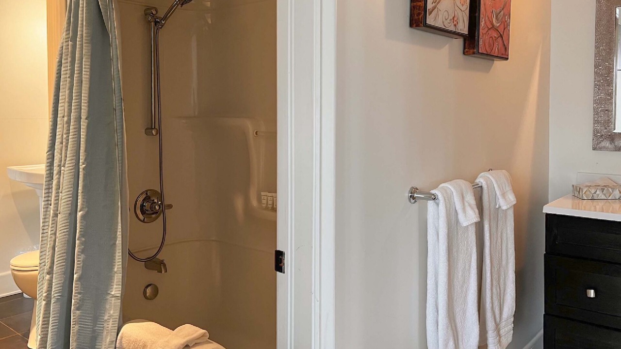 Photo of Bathroom in Lower Town