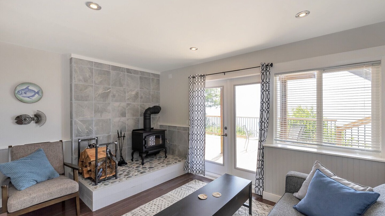 Photo of Livingroom in Otter Point