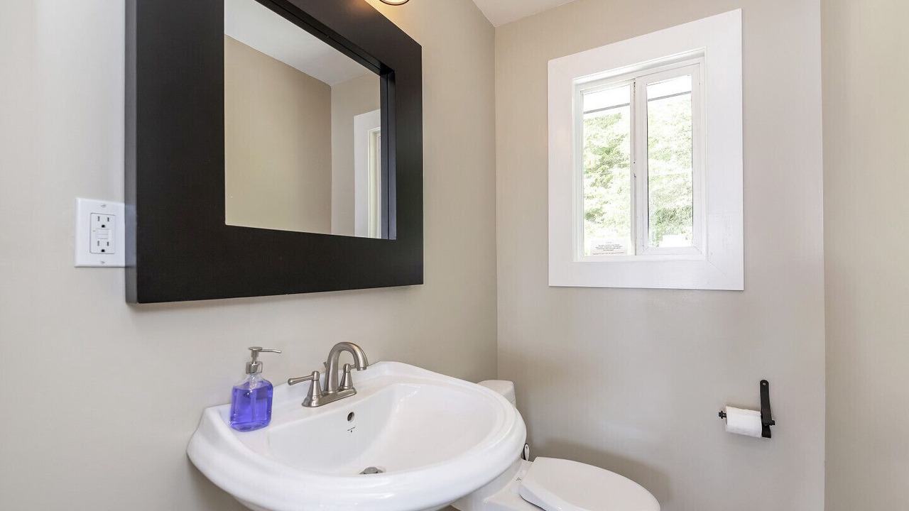Photo of Bathroom in Otter Point