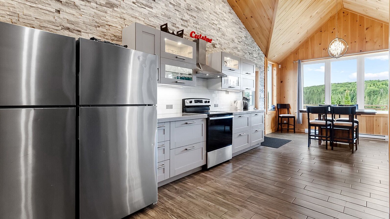 Photo of Kitchen in Val-des-Lacs