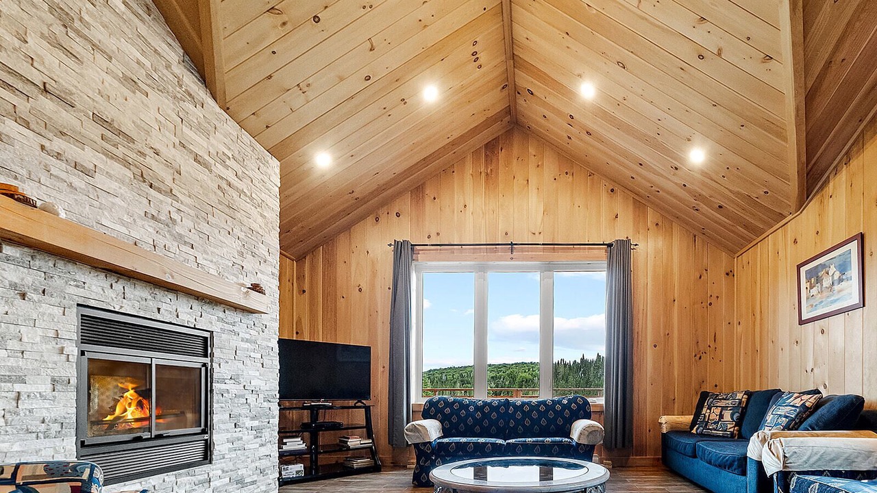 Photo of Livingroom in Val-des-Lacs