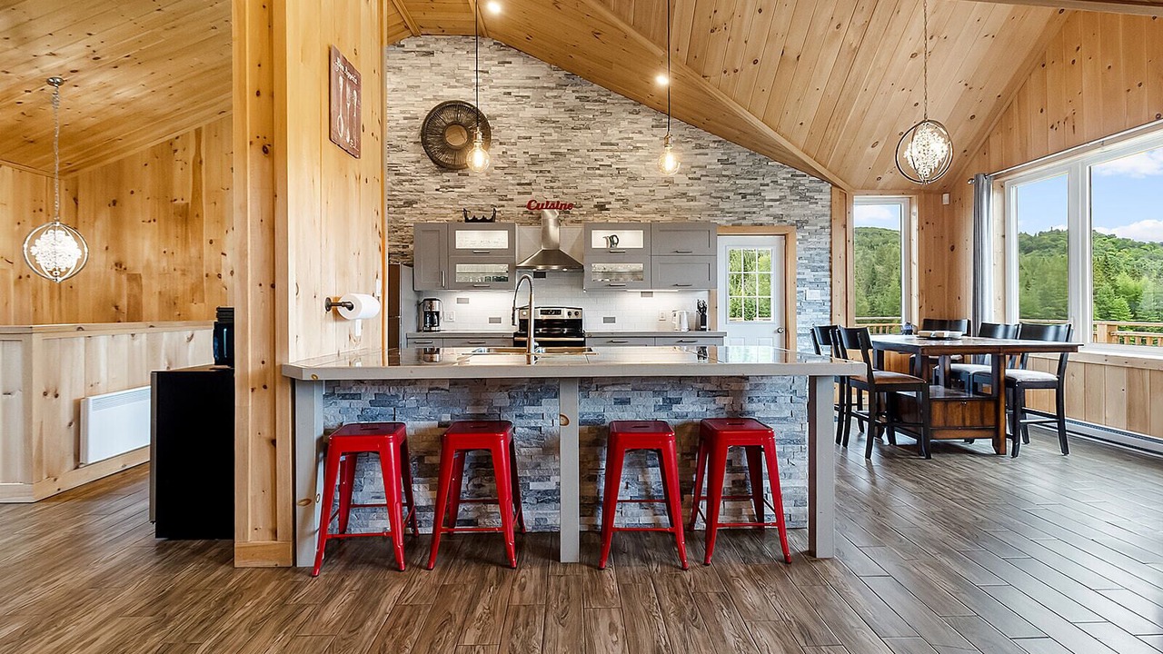 Photo of Kitchen in Val-des-Lacs
