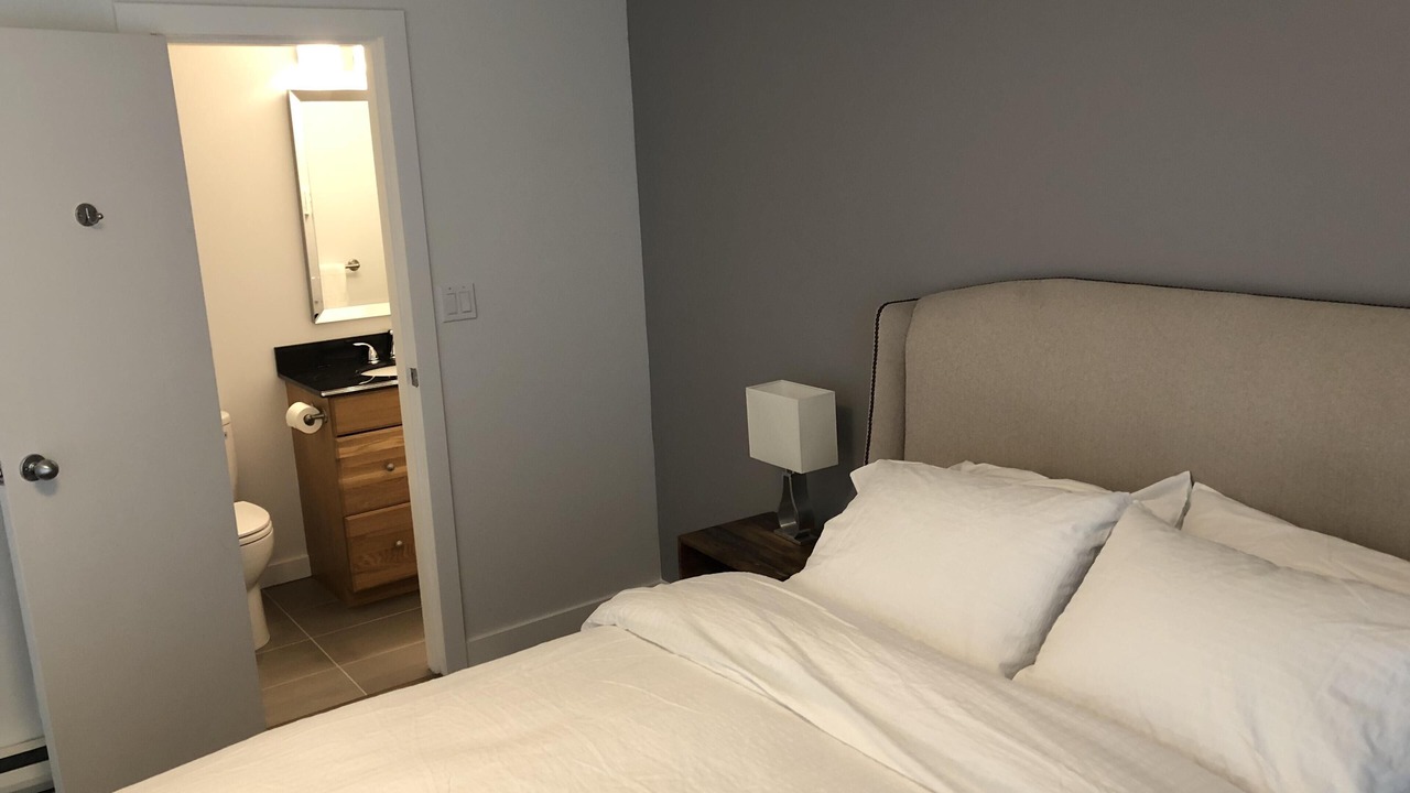 Photo of Bedroom in Downtown Squamish