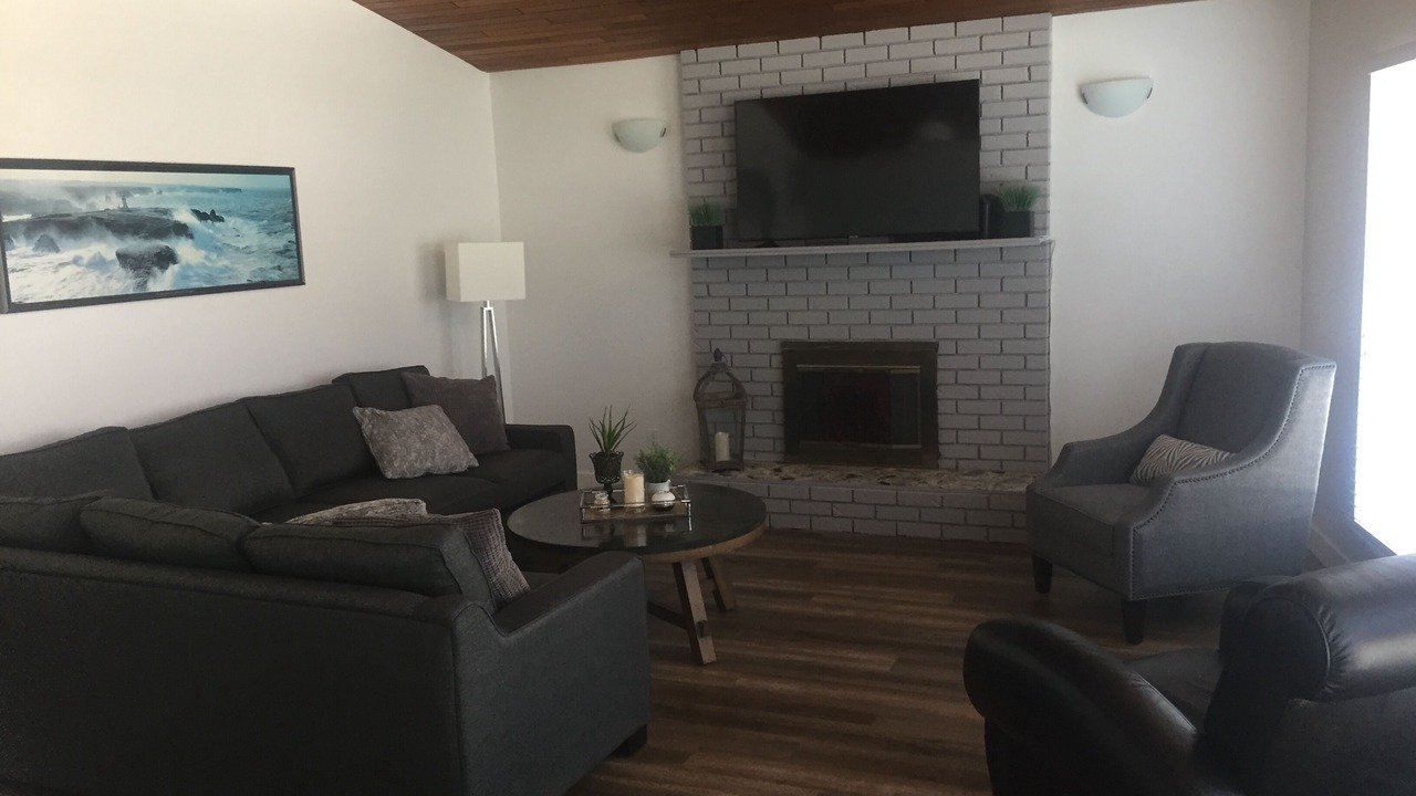 Photo of Livingroom in Downtown Squamish