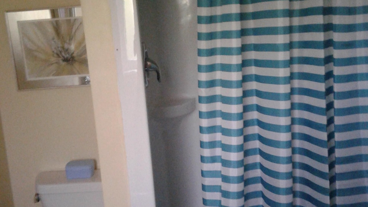 Photo of Bathroom in Queens Square