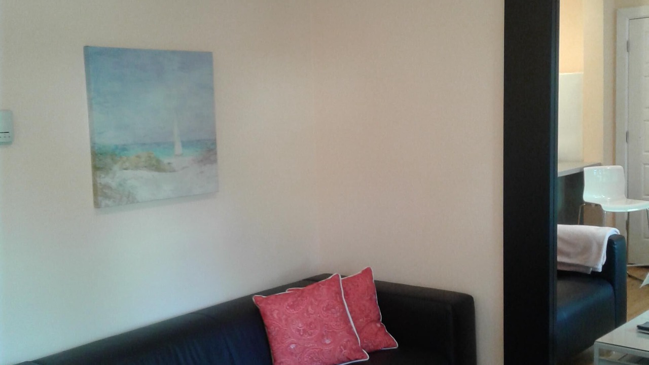 Photo of Livingroom in Queens Square