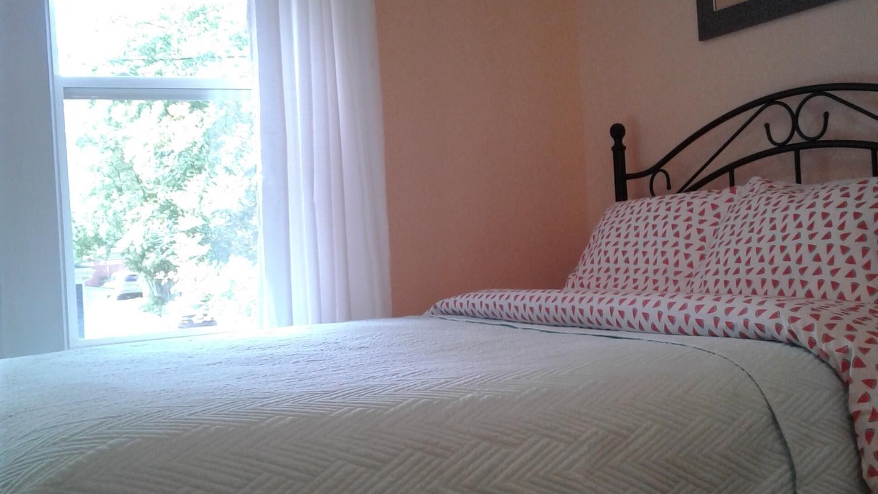 Photo of Bedroom in Queens Square