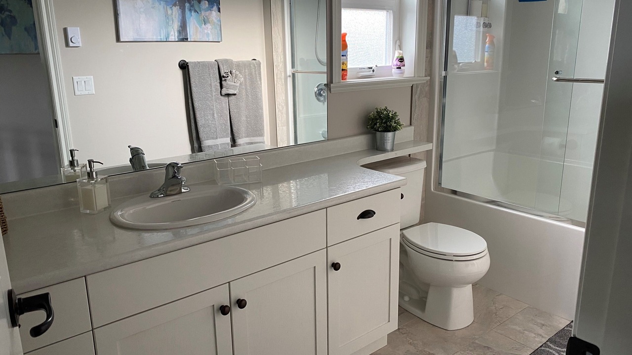 Photo of Bedroom in Okanagan-Similkameen
