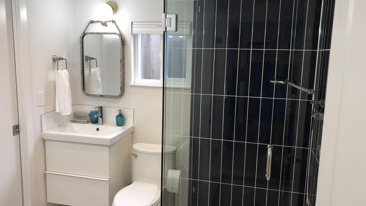 Photo of Bathroom in District of North Vancouver