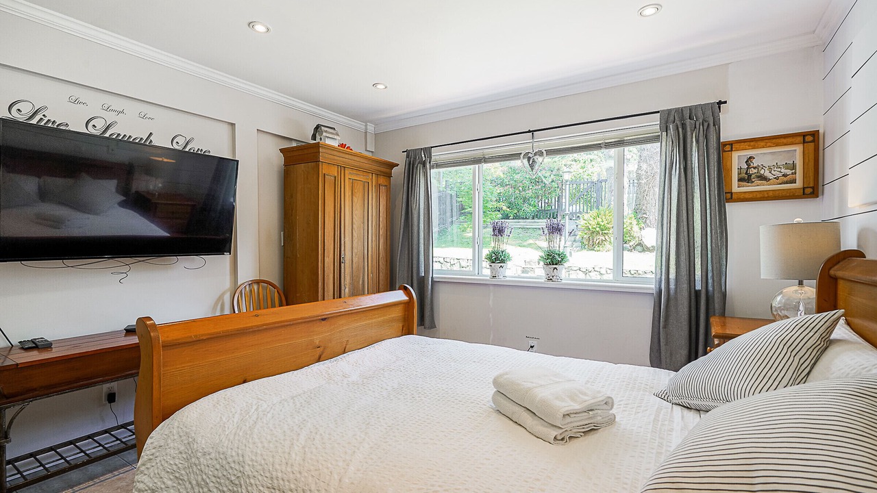 Photo of Bedroom in Upper Lonsdale