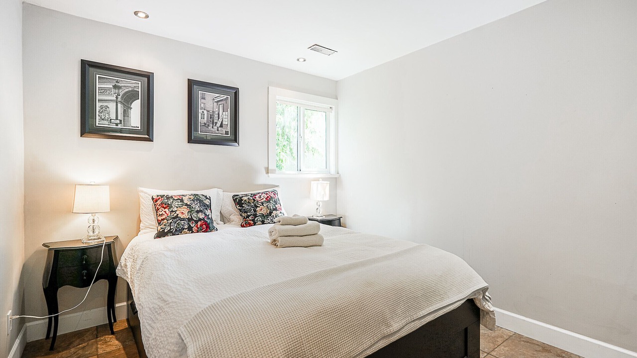 Photo of Bedroom in Upper Lonsdale