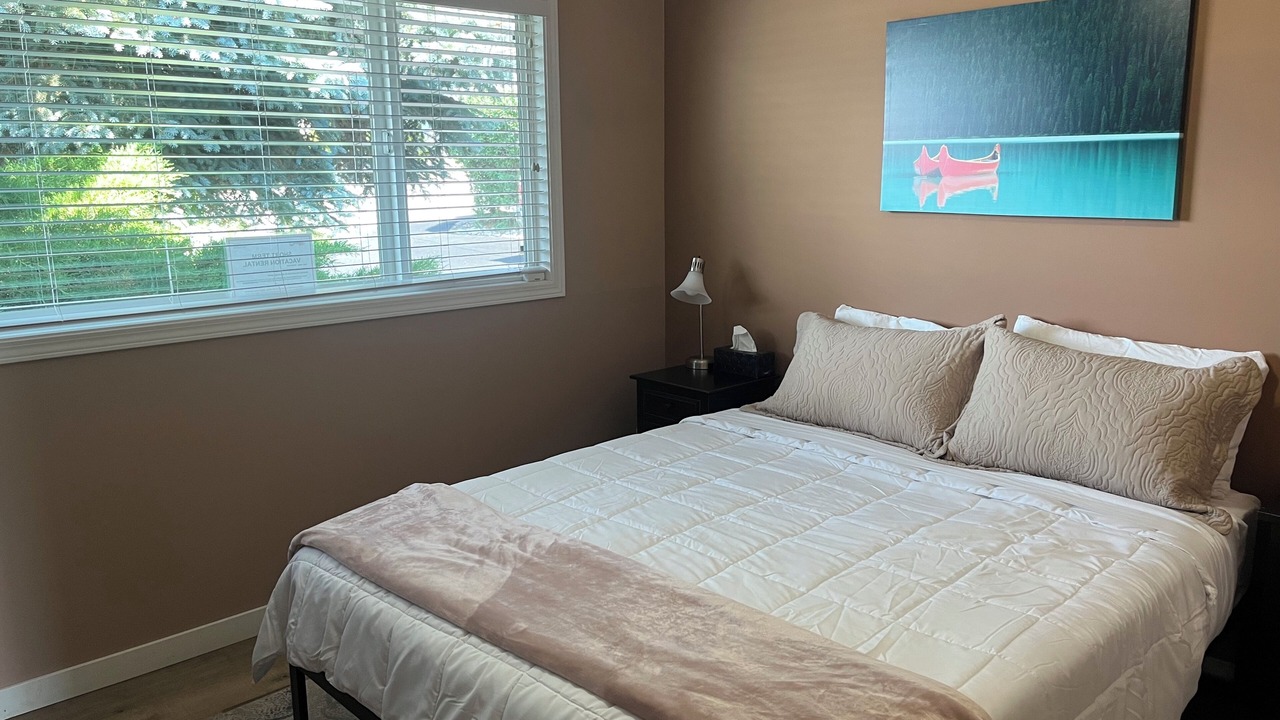 Photo of Bedroom in Okanagan-Similkameen