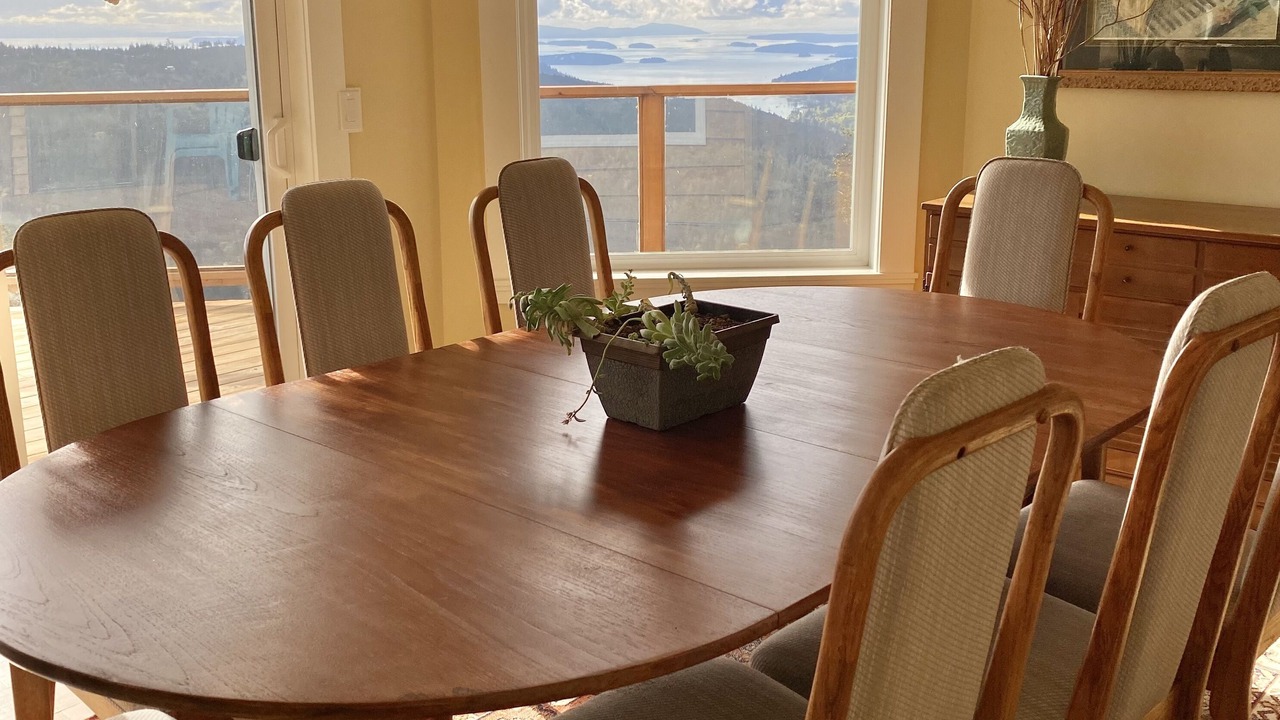 Photo of Bedroom in Salt Spring Island