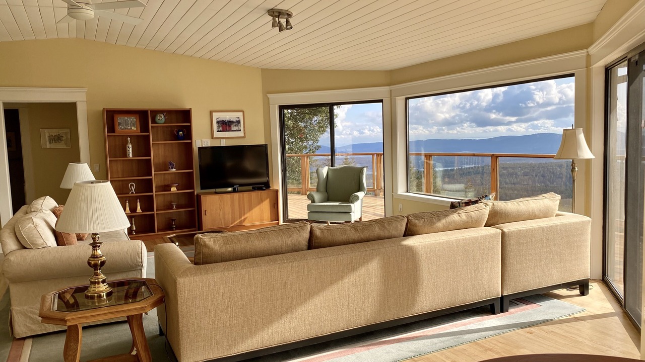 Photo of Bedroom in Salt Spring Island