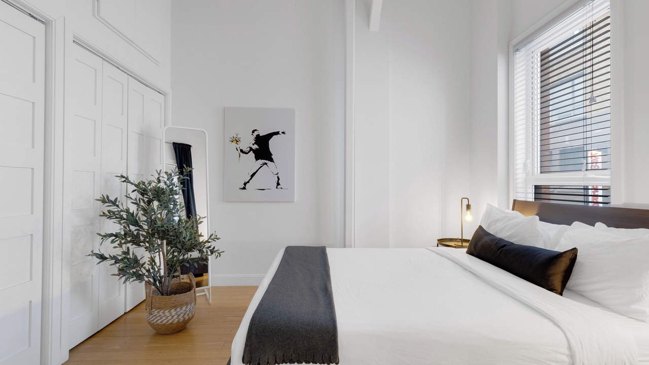 Photo of Bedroom in Plateau Mont Royal