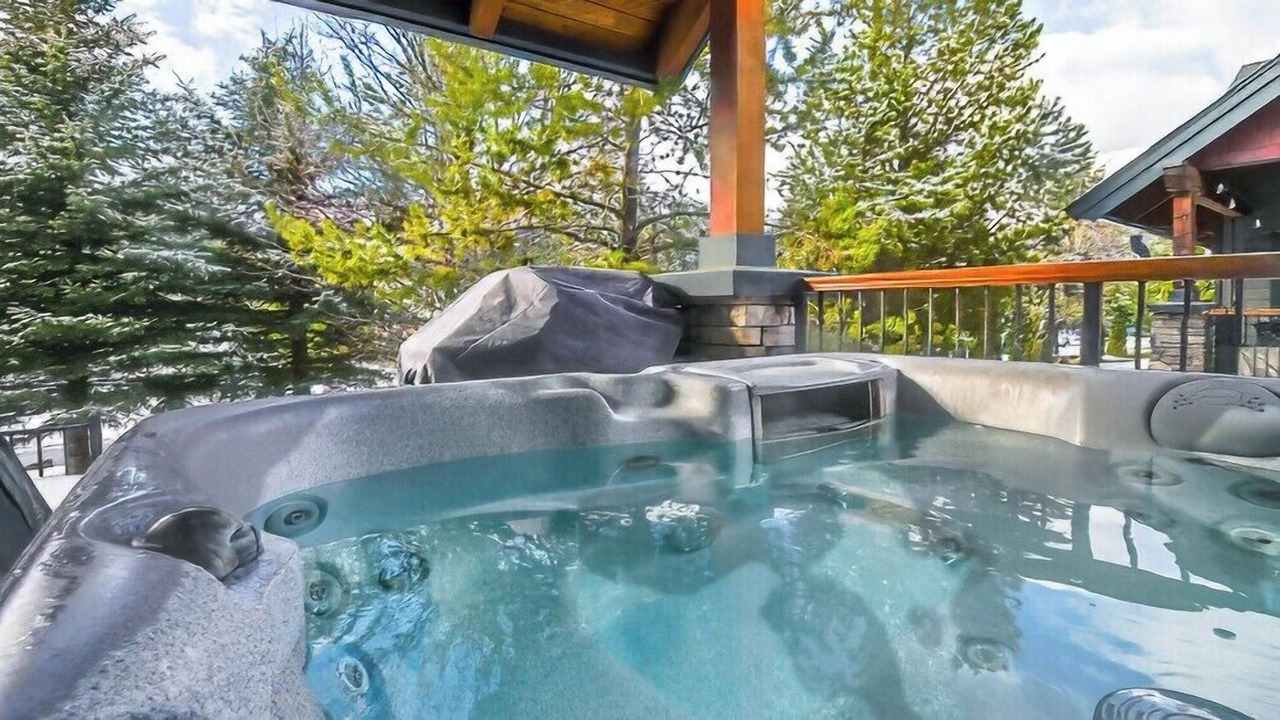 Photo of Patio Balcony in East Kootenay