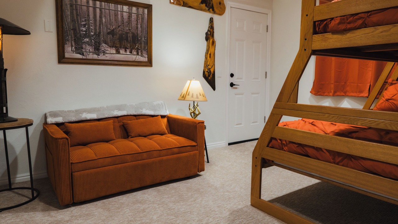 Photo of Livingroom in Summit Park