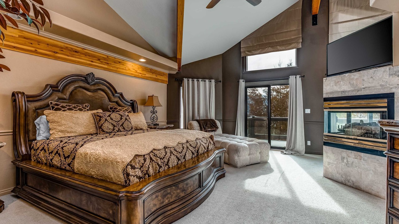 Photo of Bedroom in Summit Park