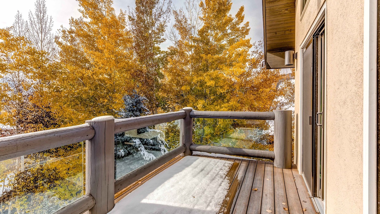 Photo of Outdoor in Summit Park