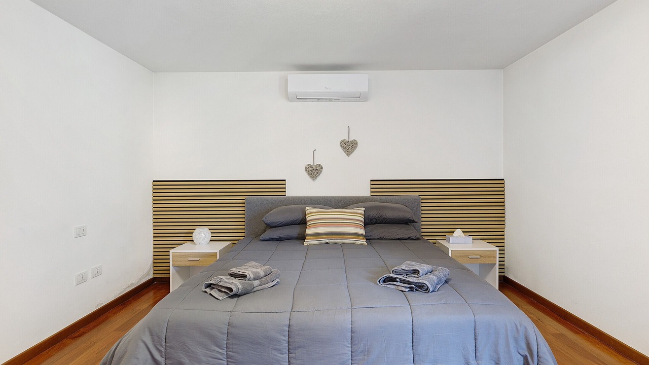 Photo of Bedroom in Como