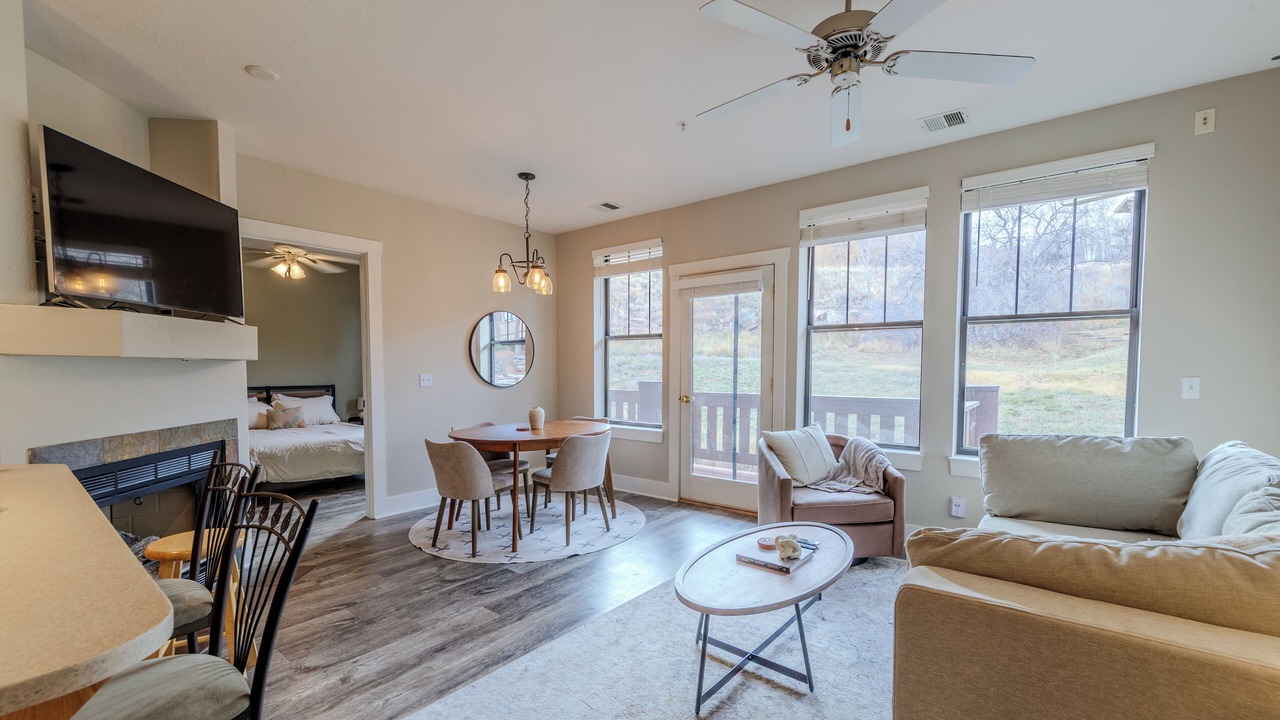 Photo of Livingroom in Pinebrook