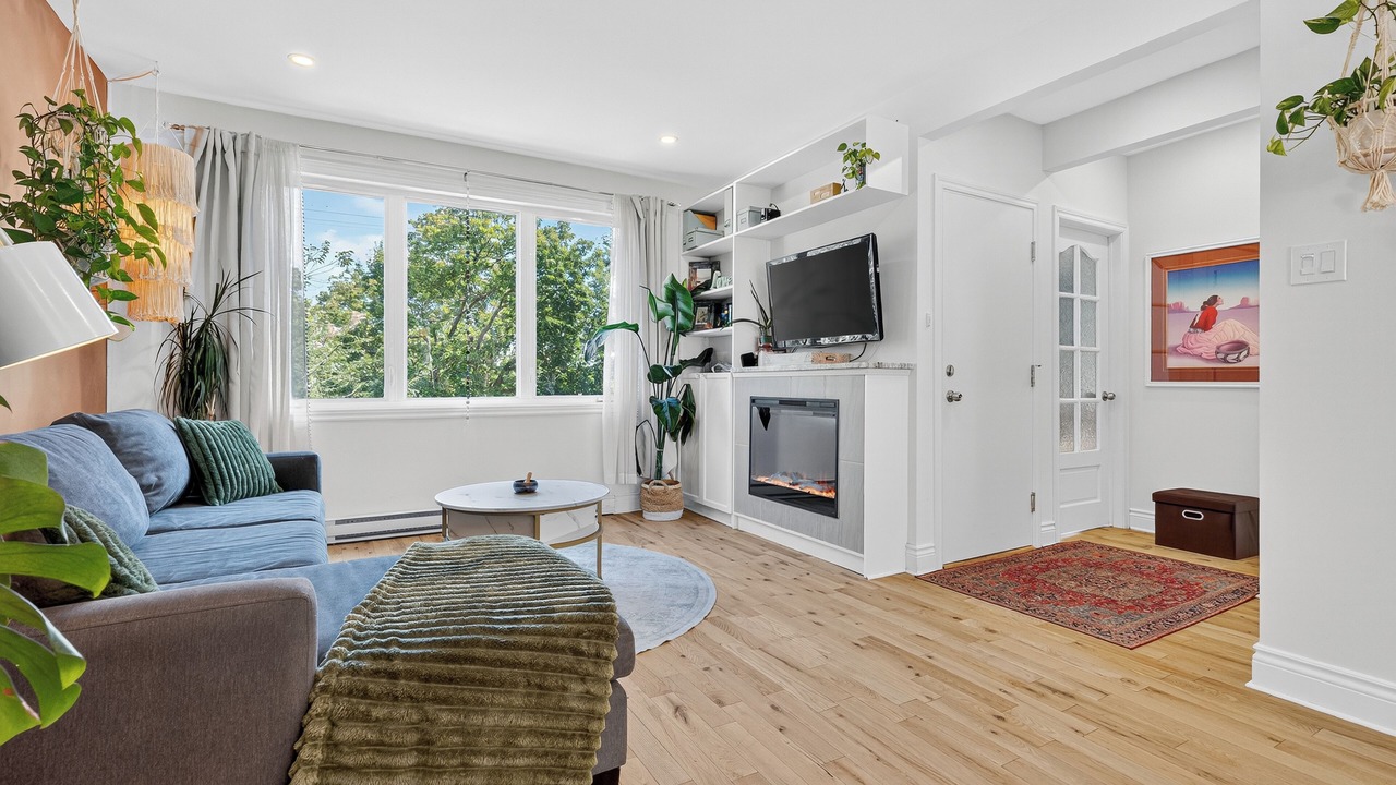 Photo of Livingroom in Montreal
