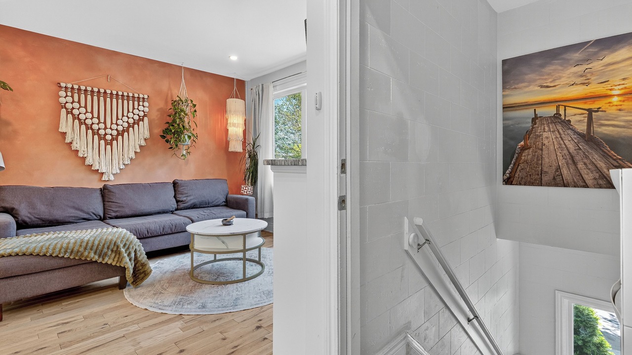Photo of Livingroom in Montreal